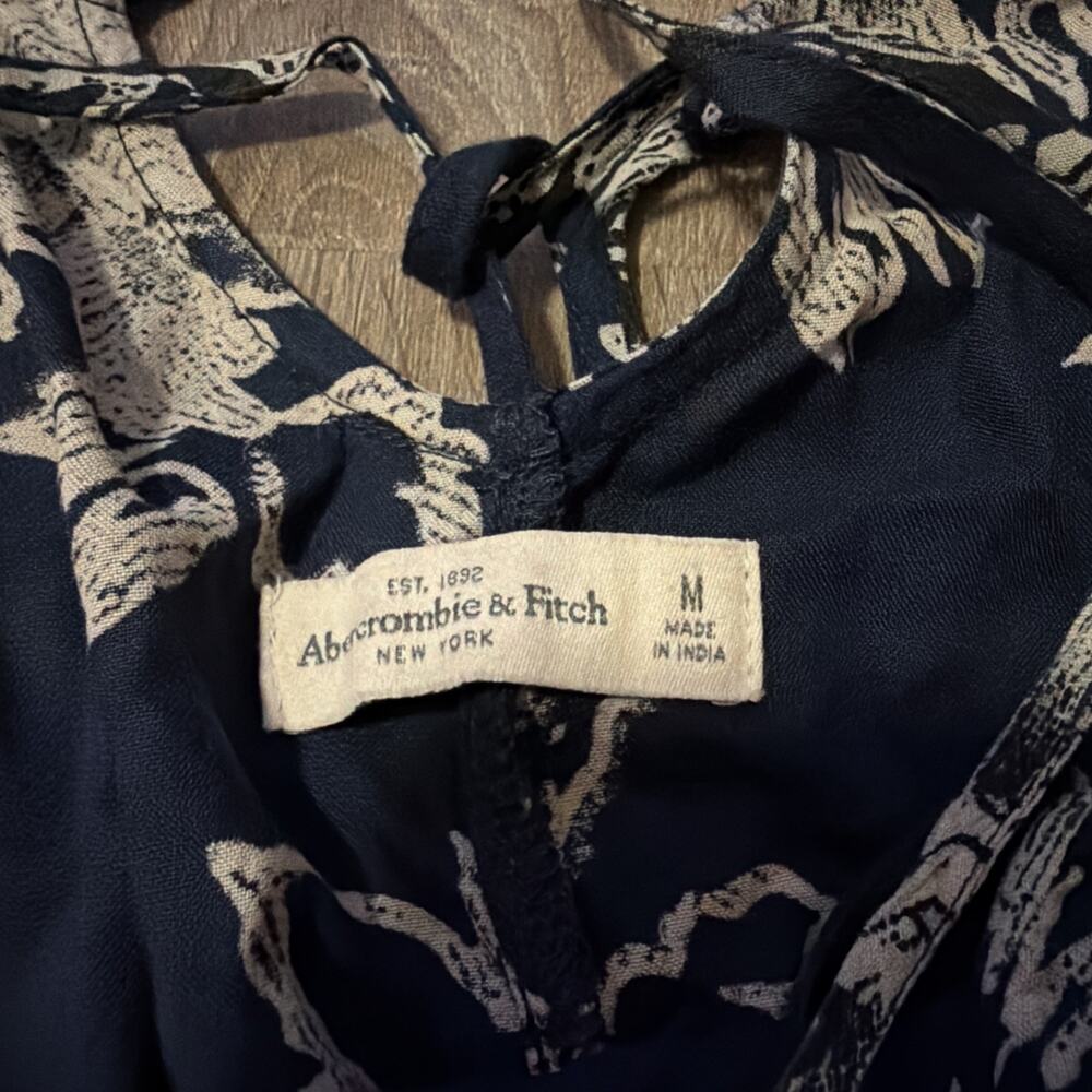 Abercrombie & Fitch Navy Floral Jumpsuit, Medium‎ - Picture 6 of 10